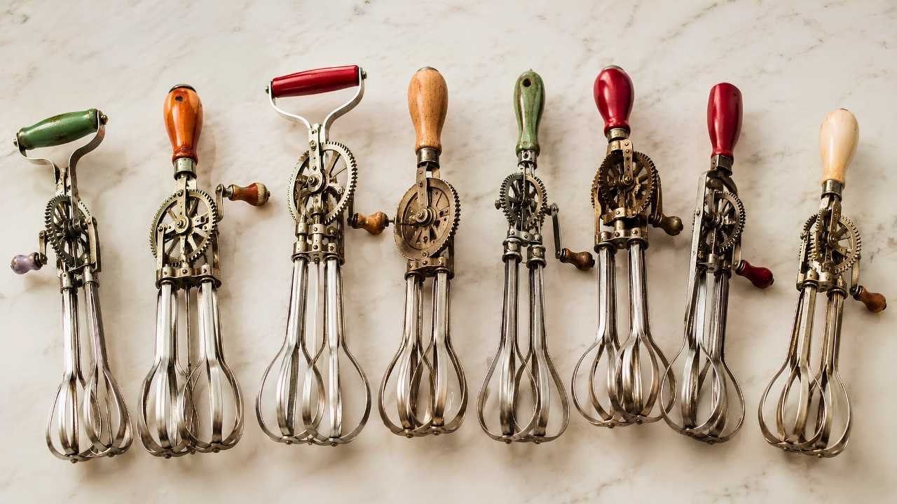Old Egg Beaters Worth Money: 9 Rare Brands and Designs Collectors Love